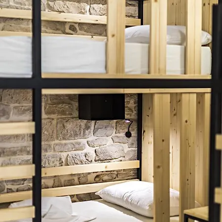Hostelbeltrani Хостел Трани